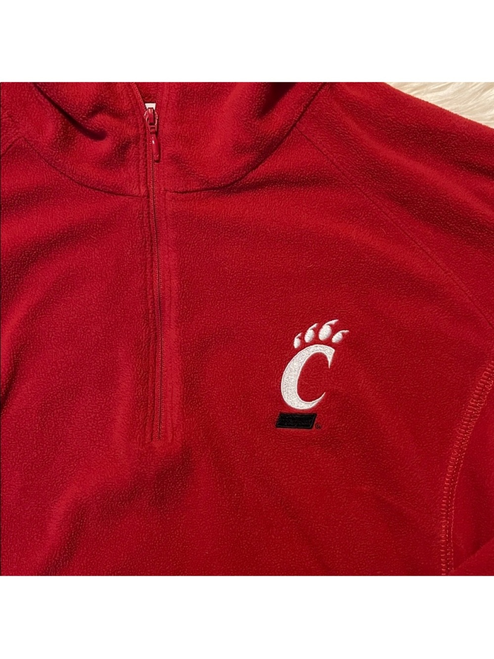 Columbia Women's Small Cincinnati Bearcats Red Half Zip Fleece | Cozy Pullover - Picture 3 of 8